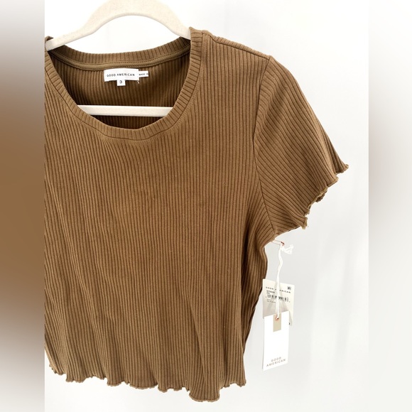 GOOD AMERICAN - Essential Rib Baby T-Shirt in Sepia Brown - Picture 6 of 10
